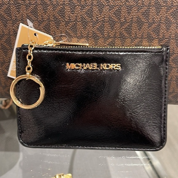 MICHAEL KORS
Jet Set Travel Small Top Zip Coin Pouch With ID Keychain 
Black
NWT - Picture 8 of 16